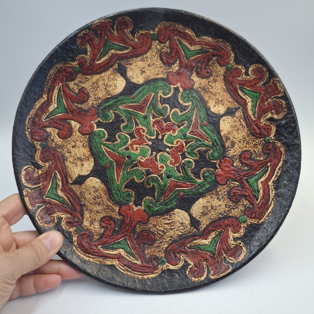 Hand Painted Ceramic Wall Plate‎ Plaque Gold Leaf Folk Art 10" Signed 1987 Vtg